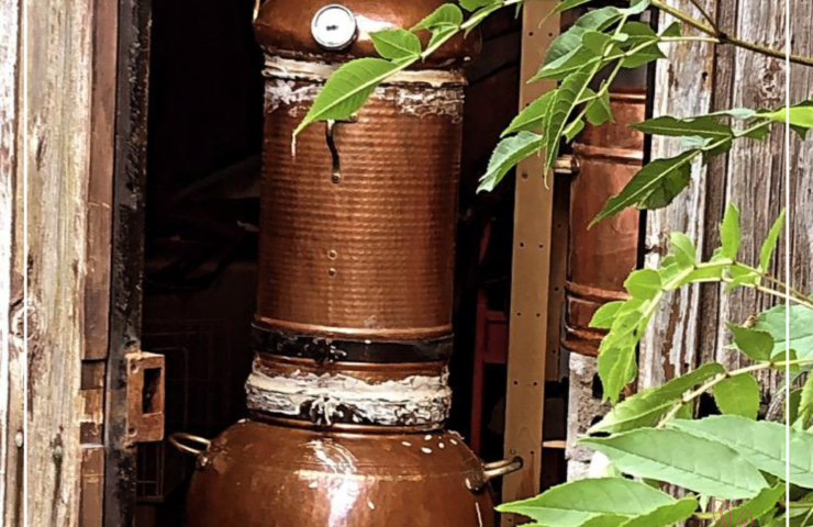 distillation à l'alambic en cuivre normandie